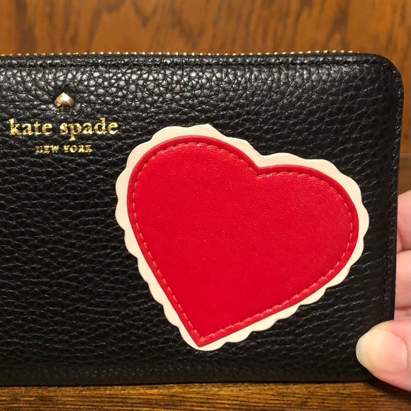 NWT-Kate Spade-Yours Truly Heart Appliqué-Lacey Lg Continental Zip Wallet-$198 - Picture 2 of 5